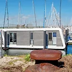Hausboot Sutje Bateau-hôtel *